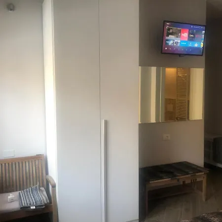Tom & Jerry לינה וארוחת בוקר *